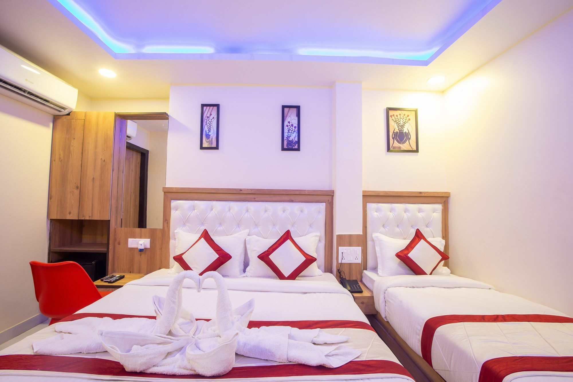 Hotel Sarthak Palace - By Pooja Hospitality Nova Deli Exterior foto