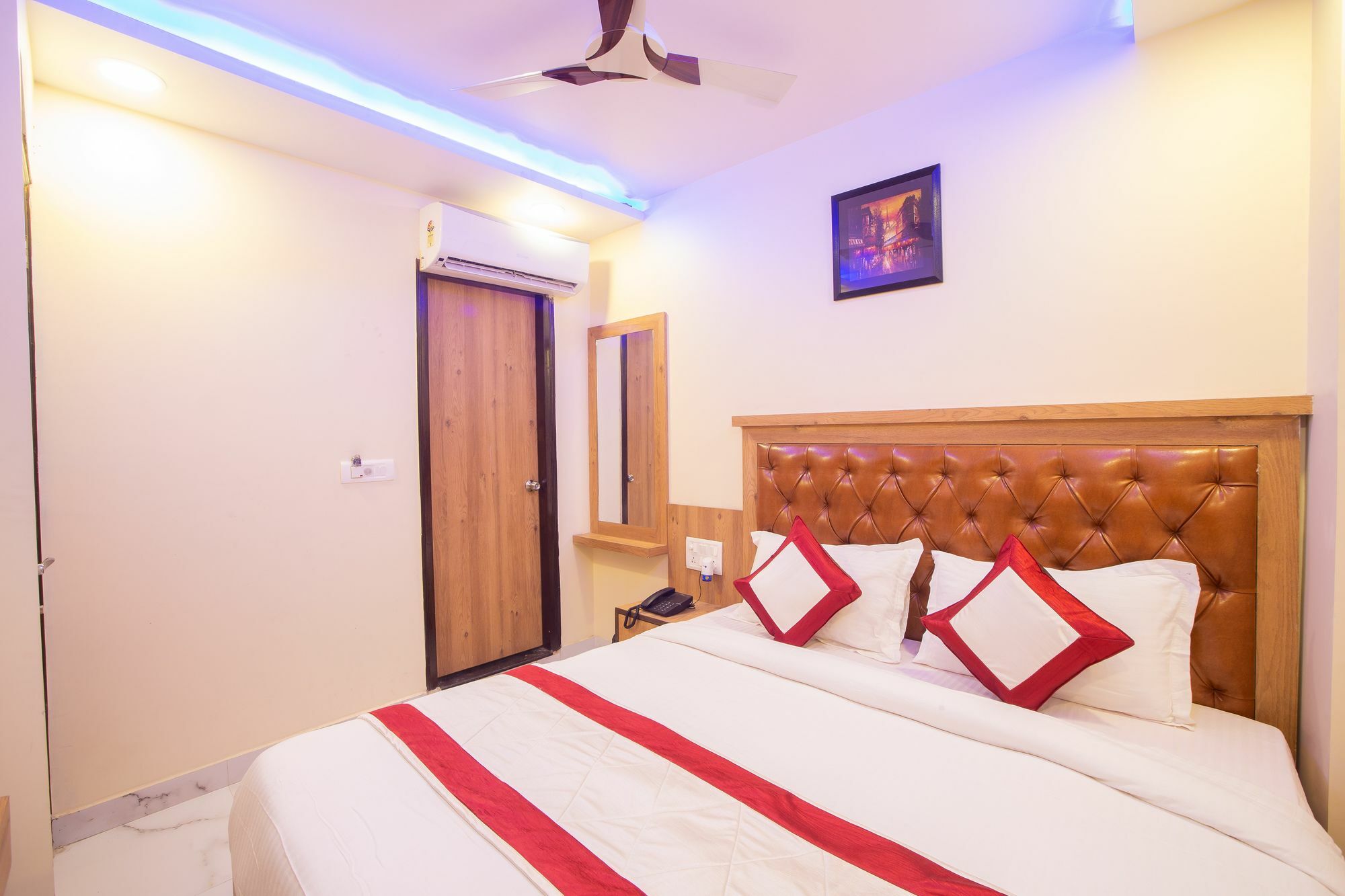 Hotel Sarthak Palace - By Pooja Hospitality Nova Deli Exterior foto