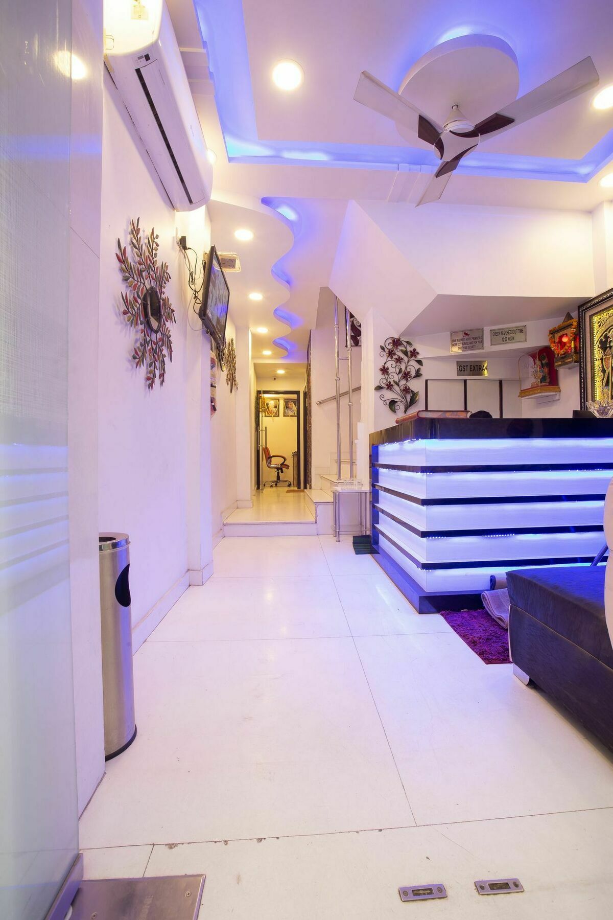 Hotel Sarthak Palace - By Pooja Hospitality Nova Deli Exterior foto